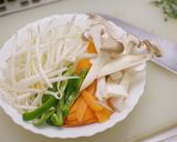 A picture of step 1 of My Lazy Yakisoba (Japanese Stir fried noodle).