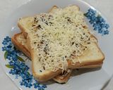 Foto langkah ke 6 dari resep Roti panggang coklat keju.