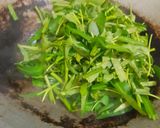 Foto langkah ke 2 dari resep Tumis kangkung.