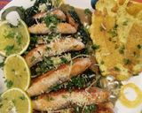 Foto del paso 7 de la receta: Salmón marinado en naranja, sobre cama de espinacas y patacón