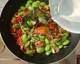 Foto langkah ke 4 dari resep Tumis teri pete.