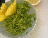 Foto del paso 4 de la receta: Guacamole (sin cebolla)