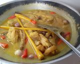 Foto langkah ke 5 dari resep Ayam Bumbu Masak Kuning.
