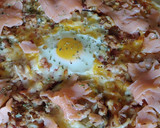 Foto del paso 6 de la receta: Pizza berenjena, huevo y salmón