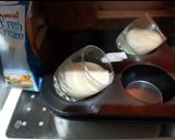 A picture of step 5 of Chocolate Vanilla Panna Cotta.