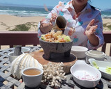 Foto del paso 4 de la receta: Molcajete de Camarones y callos de hacha