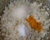 A picture of step 2 of Maharashtrian Kanda Poha.