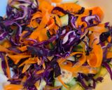 Foto del paso 1 de la receta: Ensalada crujiente de col morada y zanahoria estilo asiático