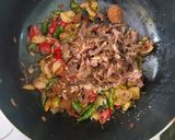 Foto langkah ke 4 dari resep Oseng Ikan Asin Klotok.