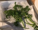 Une image de l'étape 1 de Fricassée de champignons de Paris à l'ail et persil.
