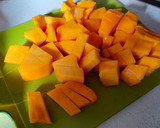 Foto del paso 2 de la receta: Crema de calabaza con pimientos del piquillo
