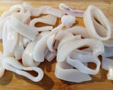 Foto del paso 2 de la receta: Guiso de patatas con calamares
