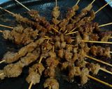 Foto langkah ke 5 dari resep Sate Maranggi Medium Well.