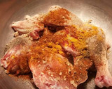 Foto del paso 3 de la receta: Pollo especiado al horno con patatas