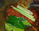 Foto langkah ke 3 dari resep 🟨Kare ayam khas jawa timur ▶️East Javanese-style Chicken Curry🟥.
