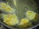 Foto del paso 3 de la receta Buñuelos de Choclo con Alioli de Tomate y Ajo