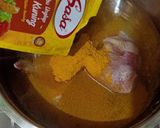 Foto langkah ke 3 dari resep Ayam goreng kunyit.