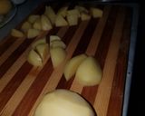 A picture of step 1 of Spanish omelette.