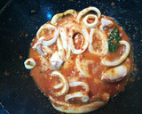 Foto del paso 2 de la receta: Cataplana de calamar y bacalao