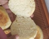 Foto langkah ke 7 dari resep English Muffin - No oven, less egg. Vegetarian friendly.