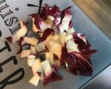 Une image de l'étape 8 de Salade de printemps aux radis cerises et mozzarella di buffala.