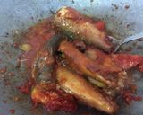 Foto langkah ke 3 dari resep Masak ikan sarden (kaleng).