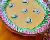 A picture of step 7 of Fruit trifle.