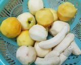 A picture of step 2 of Chatpati fruit chaat.