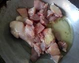 A picture of step 1 of Chicken Karahi.