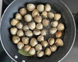 Foto del paso 3 de la receta: Berberechos al vino blanco