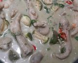 Foto langkah ke 5 dari resep Thai Green Curry Chicken Feet (Ceker Kari Hijau ala Thailand).