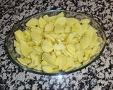 Foto del paso 1 de la receta: Tortilla de patatas con filetes pechugas asadas