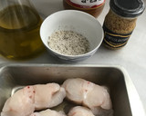 Foto del paso 1 de la receta: Rape en aliño de miel y mostaza, a la plancha, con tomate y pimiento rellenosde arroz y hierbas