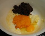 A picture of step 2 of Pumpkin muffins.
