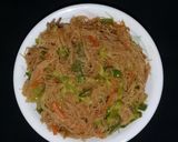 चाइनीज स्टाइल सेवइयां (Chinese style Seviyan recipe in Hindi) रेसिपी चरण 6 फोटो