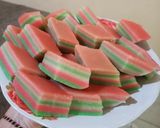 Foto langkah ke 9 dari resep Kue Lapis Terigu.