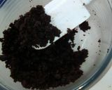 A picture of step 3 of No-Bake Oreo Cheesecake.