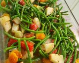A picture of step 3 of Oven roasted chicken with veggies.