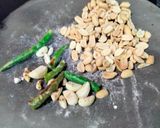 A picture of step 1 of Maharashtrian Paneer Thecha.
