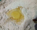 A picture of step 4 of Cup pies.