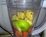 A picture of step 1 of Carrot, Apple, And Pineapple Juice.