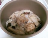 รูปขั้นตอนการทำที่ 6 ของ ข้าวไก่อบ # หม้อหุงข้าว