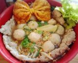 รูปขั้นตอนการทำที่ 4 ของ เกี้ยมอี๋ต้มยำในชามหมูสับผูกโบว์