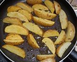 Foto langkah ke 2 dari resep Potato Wedges.