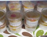 Foto langkah ke 4 dari resep Puding Susu Toping Buah Kaleng.