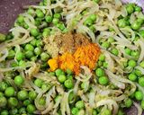 A picture of step 7 of Hare Matar Ki Ghugni.