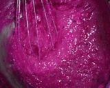 Foto langkah ke 3 dari resep Red Dragon Fruit Cake.