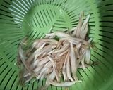 Foto langkah ke 2 dari resep Bunga pisang goreng tepung.