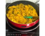A picture of step 6 of Muri Ghonto: Bengali Yellow Rice with Fish Head.