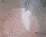 A picture of step 2 of Strawberry dry fruit shake (fresh strawberry).